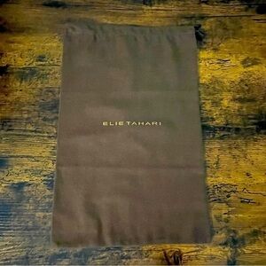 Elie Tahari brown drawstring dust bag for shoes or handbags, approx. 9.75”x15”.